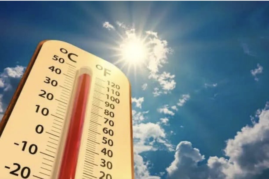 Thermomètre au soleil pendant les fortes chaleurs